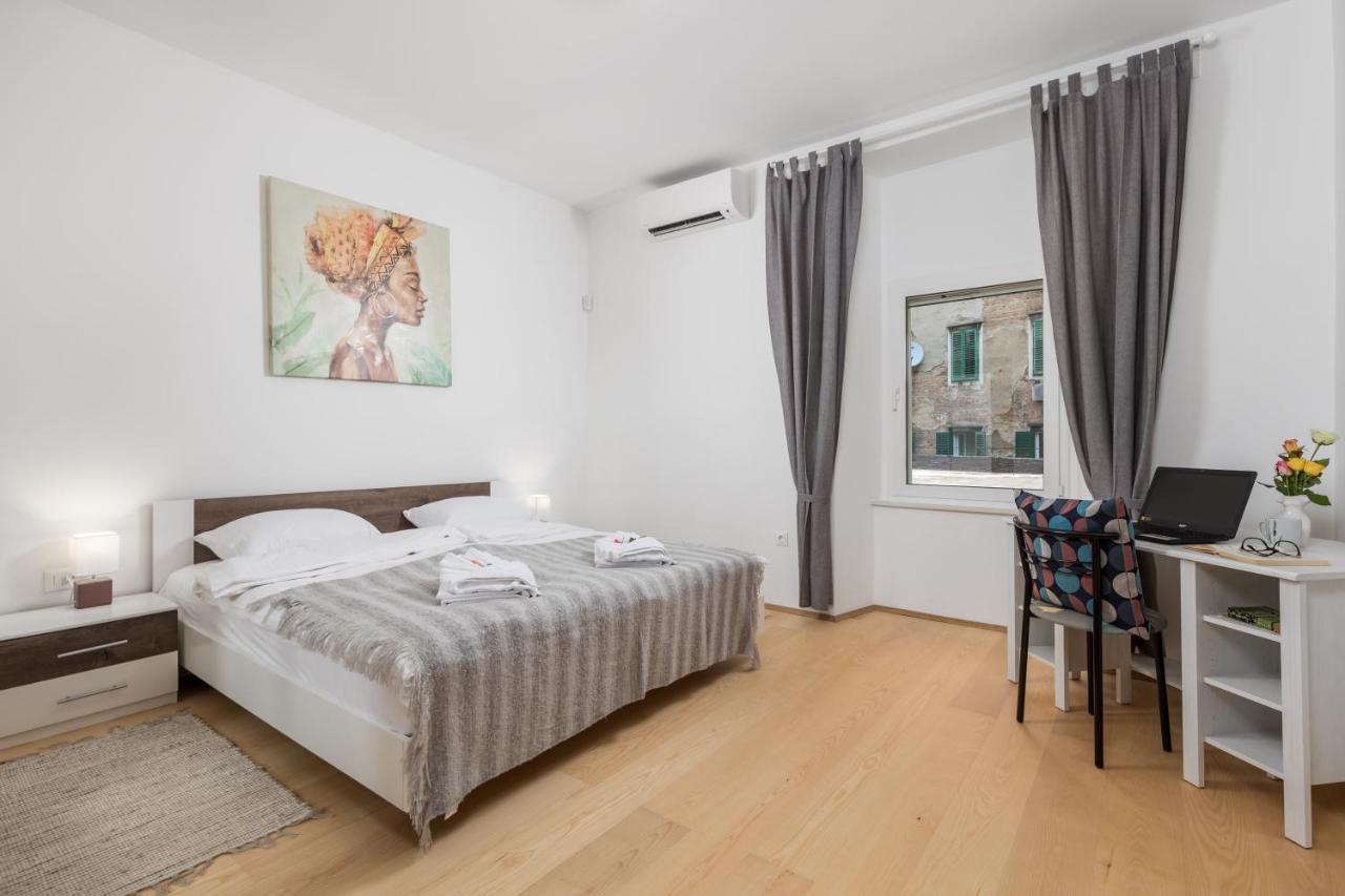 El Caminante Apartment Rijeka Exteriör bild