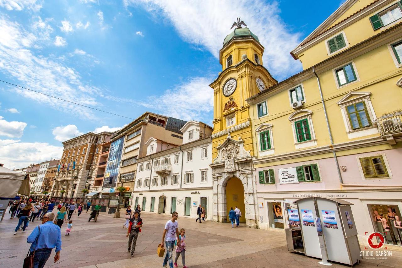 El Caminante Apartment Rijeka Exteriör bild