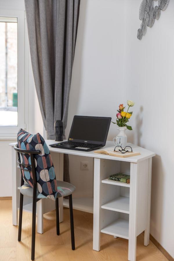 El Caminante Apartment Rijeka Exteriör bild